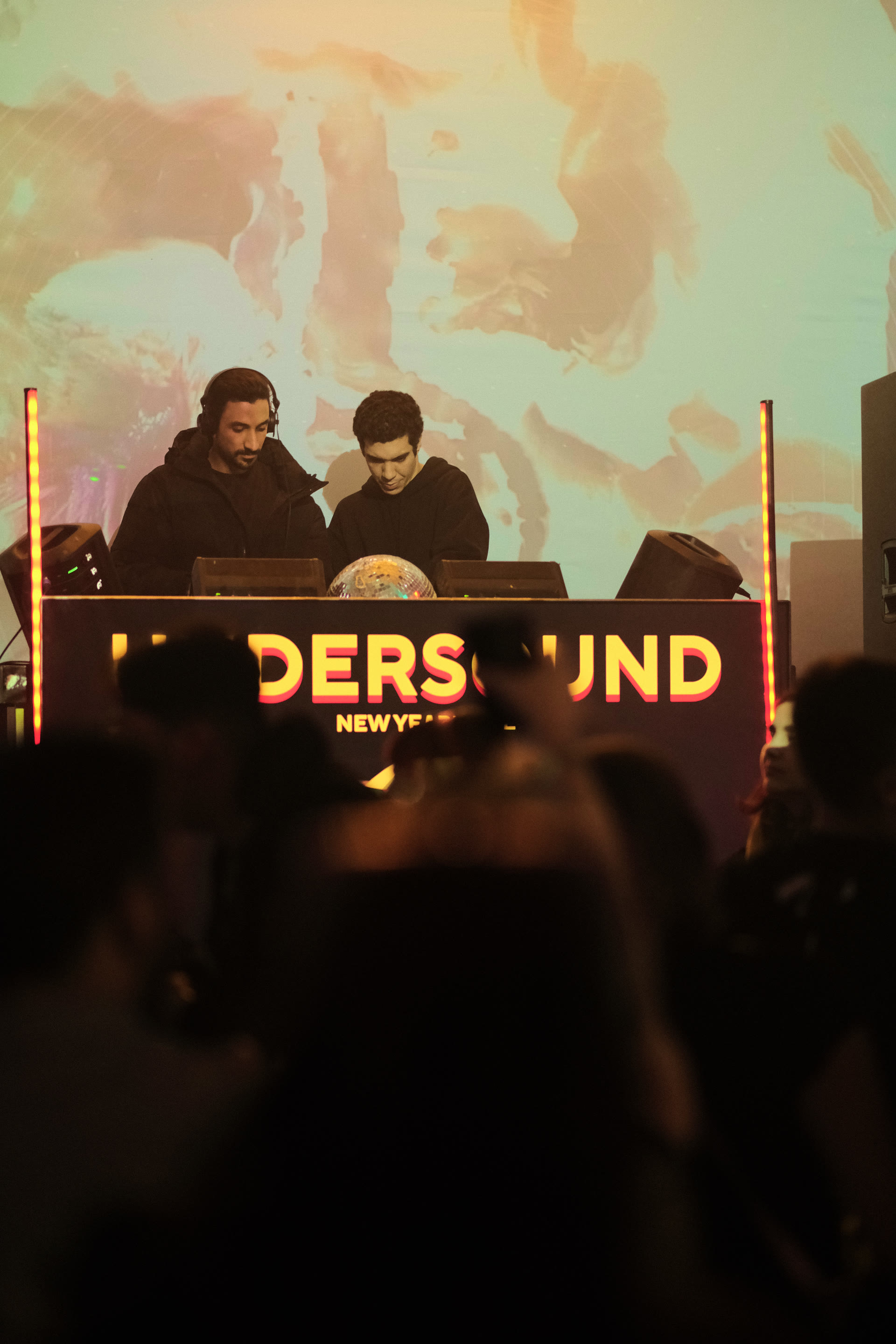 Booth DJ Bloom NYE Undersound — son & lumière